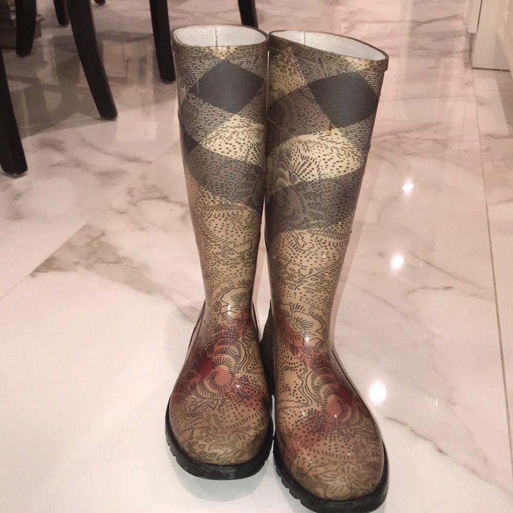 Burberry rain boots